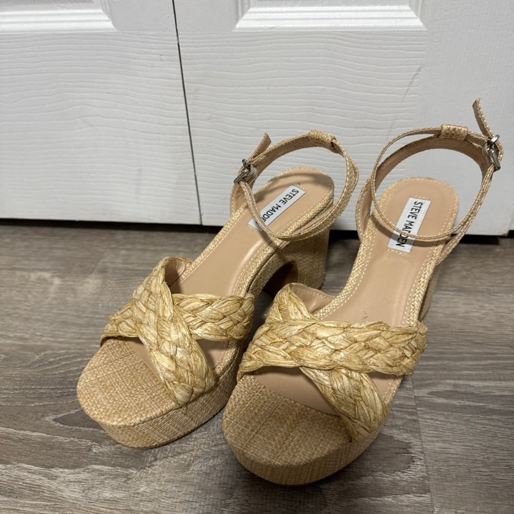 Steve Madden Women's Tan Woven Sandals